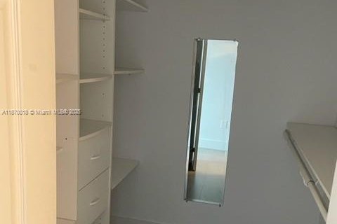 Condo in Miami, Florida, 2 bedrooms  № 1978801 - photo 10