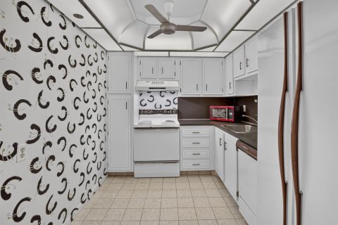 Condominio en venta en Pembroke Pines, Florida, 2 dormitorios, 91.04 m2 № 2240192 - foto 9