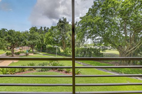 Condominio en venta en Pembroke Pines, Florida, 2 dormitorios, 91.04 m2 № 2240192 - foto 22