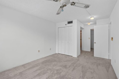 Condominio en venta en Pembroke Pines, Florida, 2 dormitorios, 91.04 m2 № 2240192 - foto 15