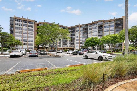 Condominio en venta en Pembroke Pines, Florida, 2 dormitorios, 91.04 m2 № 2240192 - foto 27