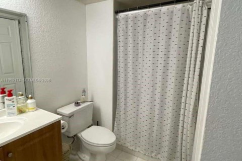 Снять в аренду кондоминиум в Уэстон, Флорида 2 спальни, 114.36м2, № 2048813 - фото 14