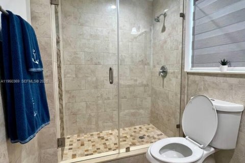 Снять в аренду виллу или дом в Майами, Флорида 3 спальни, 93.83м2, № 2005873 - фото 8