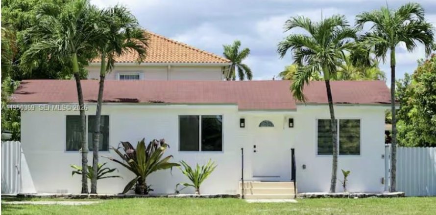 Дом в Майами, Флорида 3 спальни, 93.83м2 № 2005873