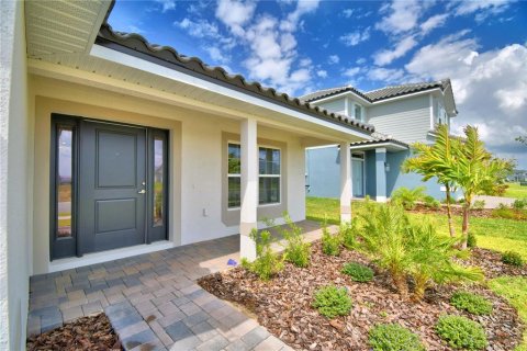 House in Auburndale, Florida 4 bedrooms, 204.38 sq.m. № 1894385 - photo 2