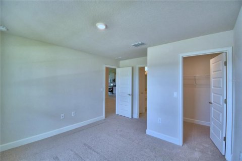 House in Auburndale, Florida 4 bedrooms, 204.38 sq.m. № 1894385 - photo 13