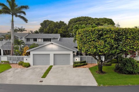 Touwnhouse à vendre à Doral, Floride: 2 chambres, 129.88 m2 № 1943577 - photo 2