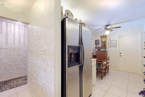 Touwnhouse à vendre à Doral, Floride: 2 chambres, 129.88 m2 № 1943577 - photo 17
