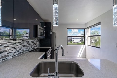 Condo in Homestead, Florida, 2 bedrooms  № 2001894 - photo 3