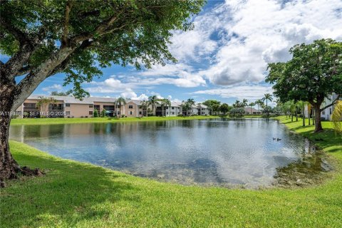 Condo in Homestead, Florida, 2 bedrooms  № 2001894 - photo 20