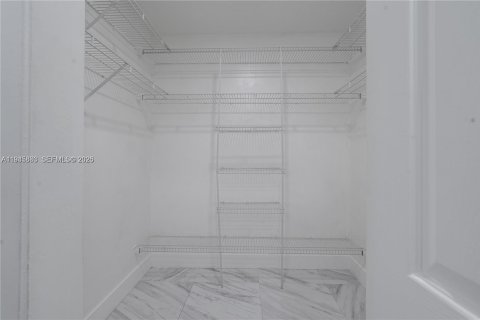 Condo in Homestead, Florida, 2 bedrooms  № 2001894 - photo 17