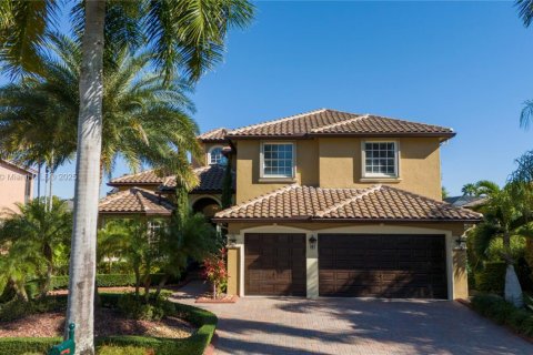 Casa en venta en Miramar, Florida, 6 dormitorios, 349.87 m2 № 1892936 - foto 2