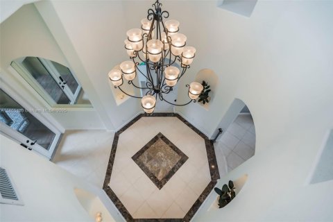 Casa en venta en Miramar, Florida, 6 dormitorios, 349.87 m2 № 1892936 - foto 9