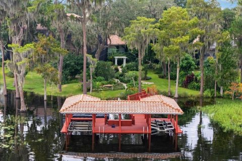 House in Orlando, Florida 5 bedrooms, 708.94 sq.m. № 1372254 - photo 9