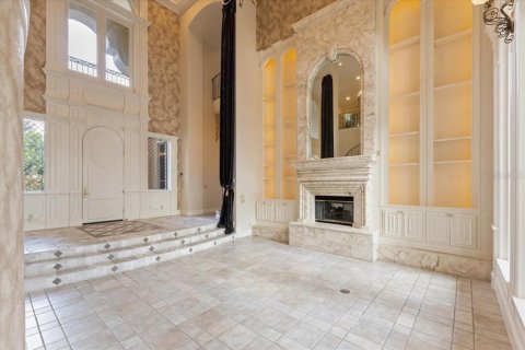 House in Orlando, Florida 5 bedrooms, 708.94 sq.m. № 1372254 - photo 21