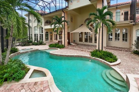 House in Orlando, Florida 5 bedrooms, 708.94 sq.m. № 1372254 - photo 15