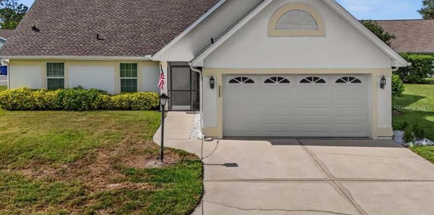 House in Englewood, Florida 2 bedrooms, 176.79 sq.m. № 2118111