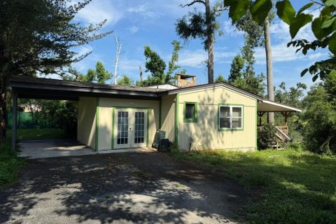 House in Live Oak, Florida 3 bedrooms, 159.79 sq.m. № 1841459 - photo 1