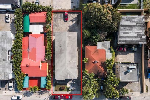 Commercial property in Miami, Florida № 1958366 - photo 3