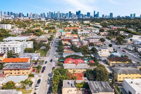 Commercial property in Miami, Florida № 1958366 - photo 5