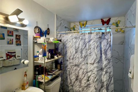 Commercial property in Miami, Florida № 1958366 - photo 10