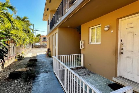 Commercial property in Miami, Florida № 1958366 - photo 16