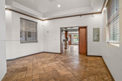 House in Dania Beach, Florida 3 bedrooms, 156.63 sq.m. № 1947780 - photo 27