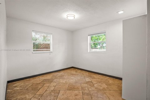 House in Dania Beach, Florida 3 bedrooms, 156.63 sq.m. № 1947780 - photo 16