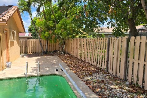 Casa en venta en Coral Springs, Florida, 4 dormitorios, 155.33 m2 № 2077817 - foto 23