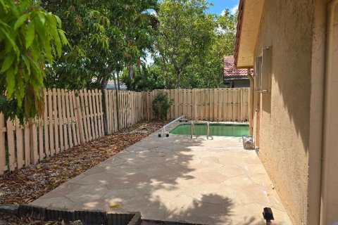 Casa en venta en Coral Springs, Florida, 4 dormitorios, 155.33 m2 № 2077817 - foto 21