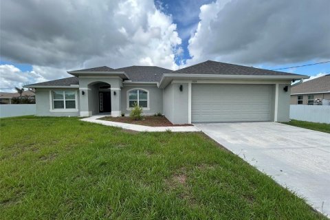 Villa ou maison à Lehigh Acres, Floride 4 chambres, 211.45 m2 № 2156580