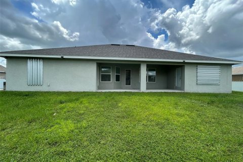 Villa ou maison à louer à Lehigh Acres, Floride: 4 chambres, 211.45 m2 № 2156580 - photo 21