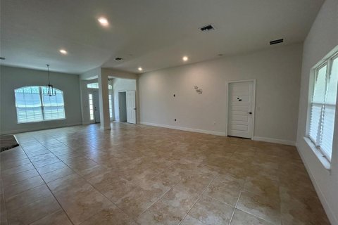 Villa ou maison à louer à Lehigh Acres, Floride: 4 chambres, 211.45 m2 № 2156580 - photo 7