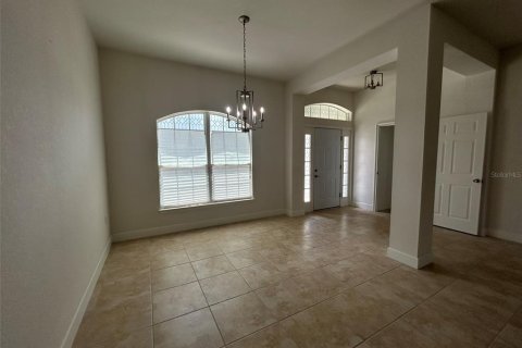 Villa ou maison à louer à Lehigh Acres, Floride: 4 chambres, 211.45 m2 № 2156580 - photo 5
