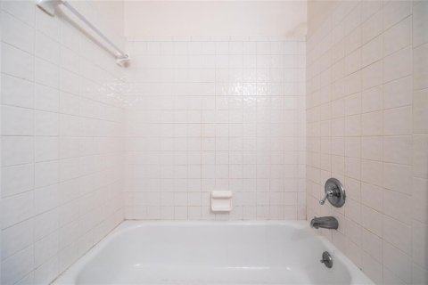 Купить кондоминиум в Гейнсвилл, Флорида 3 комнаты, 119.84м2, № 1740920 - фото 30