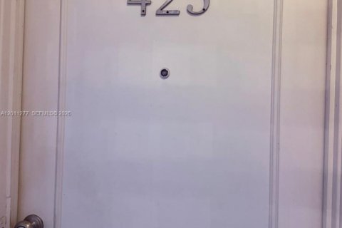 Apartment in Miami, Florida 1 bedroom, 100.06 sq.m. № 2076659 - photo 13