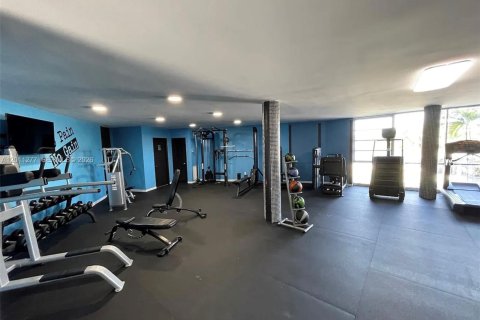 Apartment in Miami, Florida 1 bedroom, 100.06 sq.m. № 2076659 - photo 19