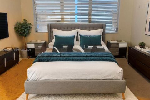 Apartment in Miami, Florida 1 bedroom, 100.06 sq.m. № 2076659 - photo 8