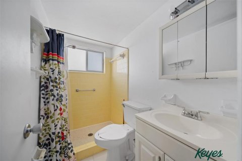 Condo in Bradenton, Florida, 2 bedrooms  № 1521433 - photo 16