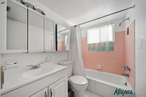 Condo in Bradenton, Florida, 2 bedrooms  № 1521433 - photo 9