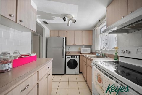 Condo in Bradenton, Florida, 2 bedrooms  № 1521433 - photo 7
