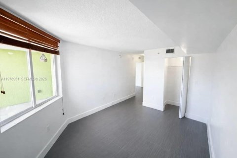 Copropriété à louer à Miami, Floride: 2 chambres, 74.6 m2 № 2046006 - photo 20