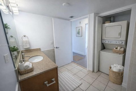 Copropriété à louer à Miami, Floride: 2 chambres, 74.6 m2 № 2046006 - photo 25