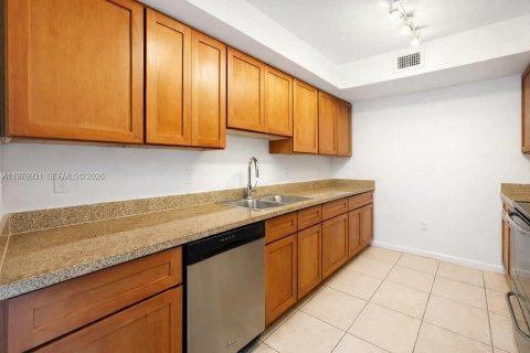Copropriété à louer à Miami, Floride: 2 chambres, 74.6 m2 № 2046006 - photo 5