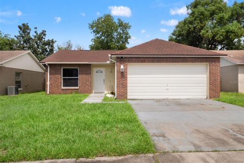 Casa en Orlando, Florida 3 dormitorios, 113.15 m2 № 2364276