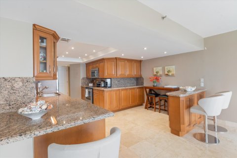Condo in Boca Raton, Florida, 2 bedrooms  № 2158429 - photo 7