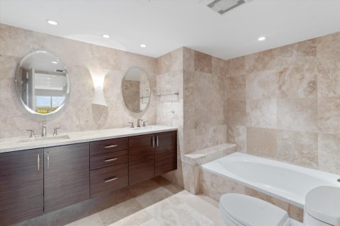 Condo in Boca Raton, Florida, 2 bedrooms  № 2158429 - photo 12