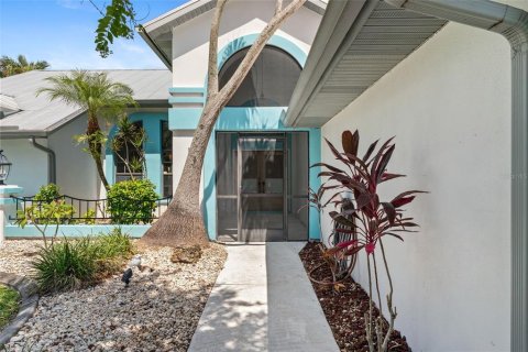 Casa en venta en Port Charlotte, Florida, 3 dormitorios, 241.36 m2 № 1878296 - foto 10
