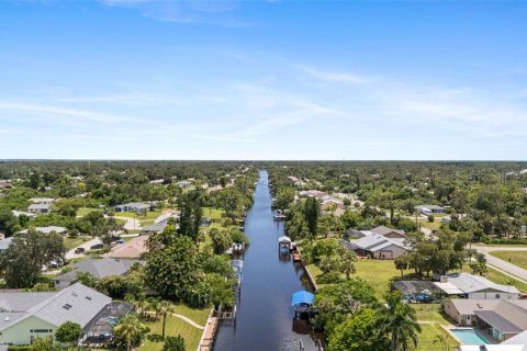 Casa en venta en Port Charlotte, Florida, 3 dormitorios, 241.36 m2 № 1878296 - foto 8