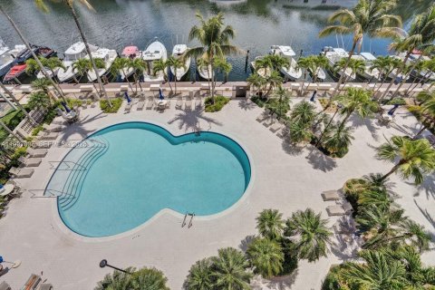 Condominio en venta en Coral Gables, Florida, 2 dormitorios, 121.7 m2 № 2060586 - foto 15